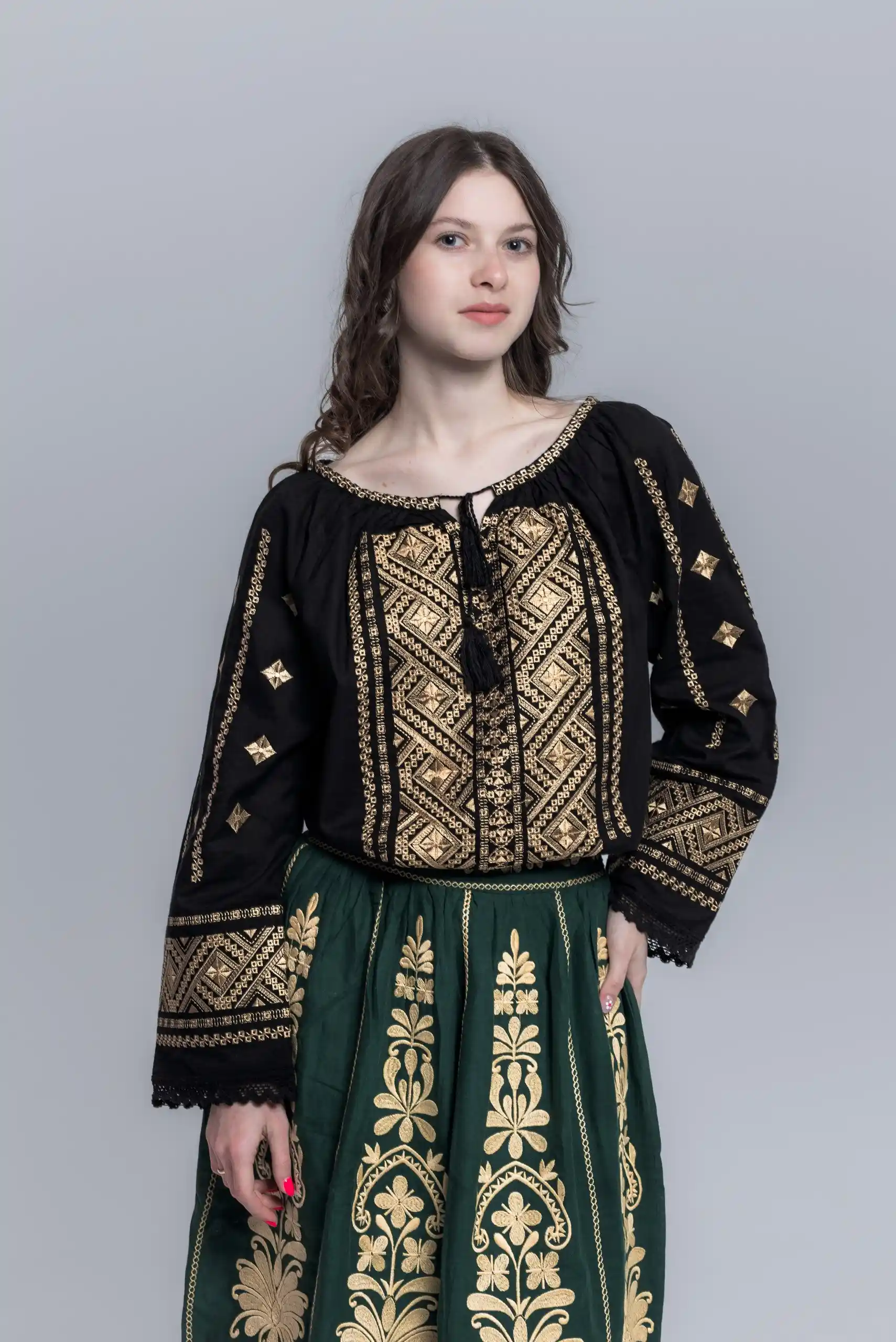 Ie tradițională Emilia