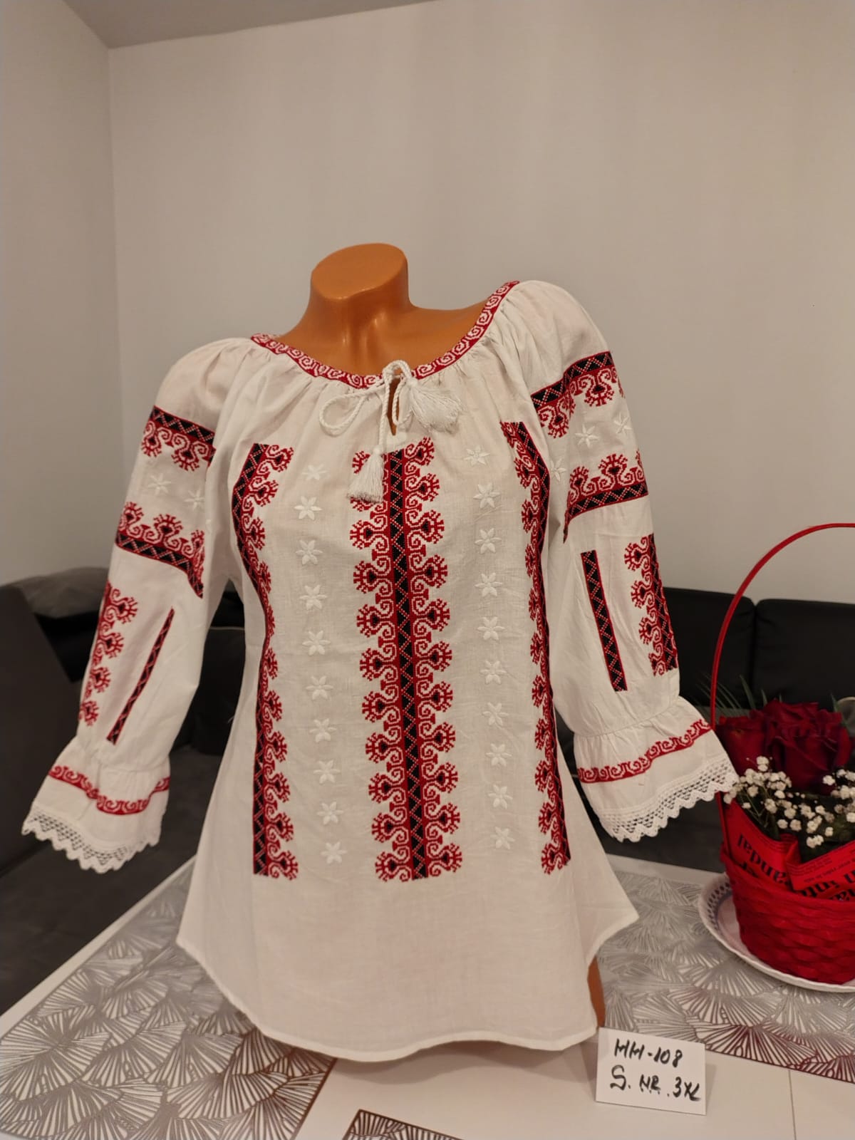 Ie tradițională Mihaela roșu