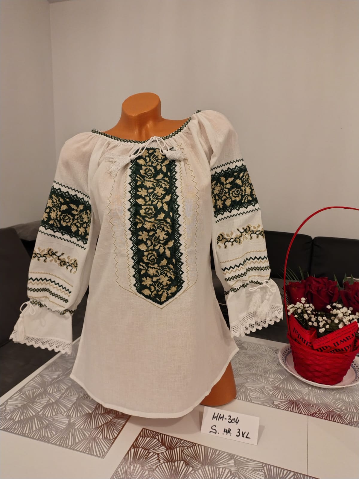 Ie tradițională Raven auriu