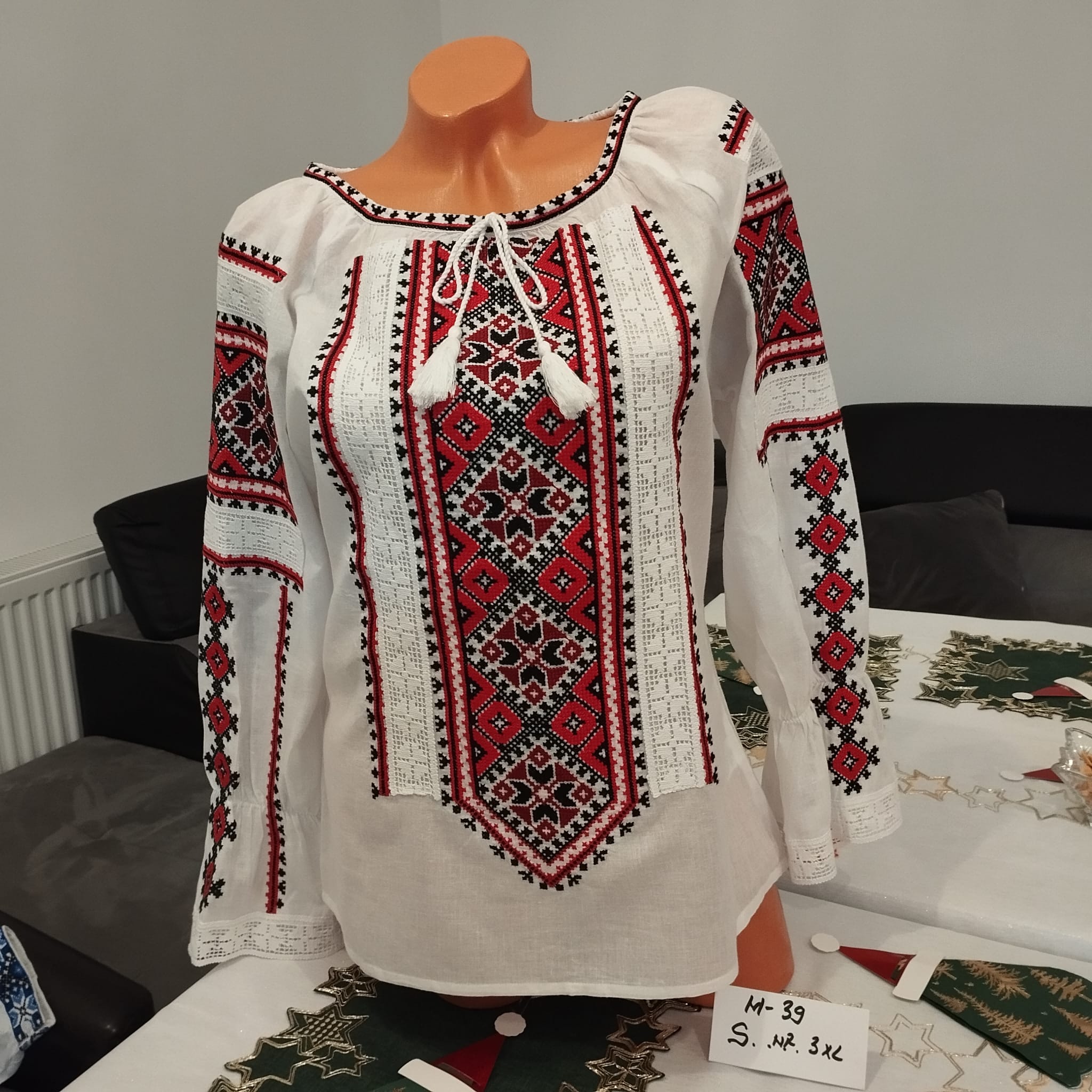 Ie tradițională Marisol