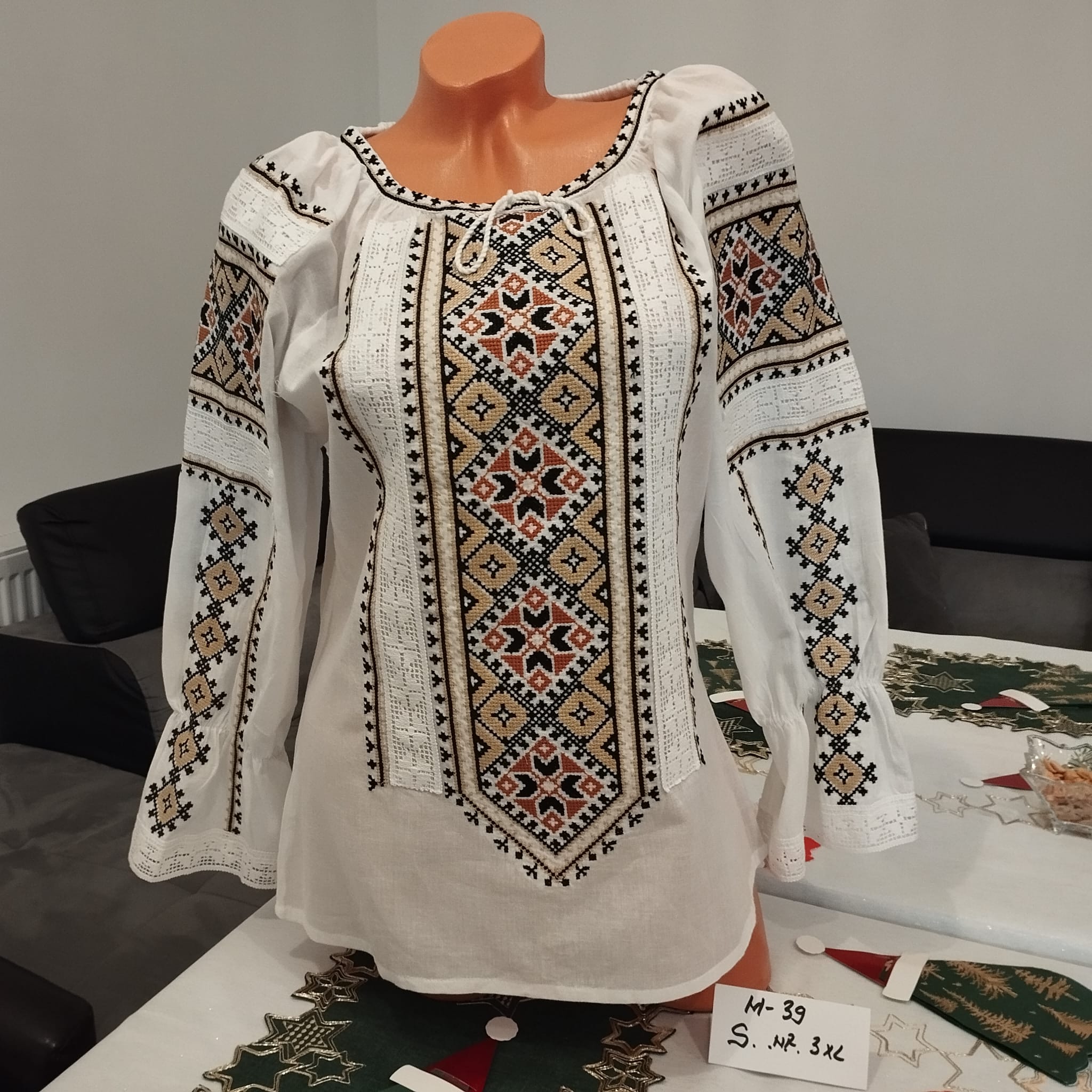 Ie tradițională Marisol aurie