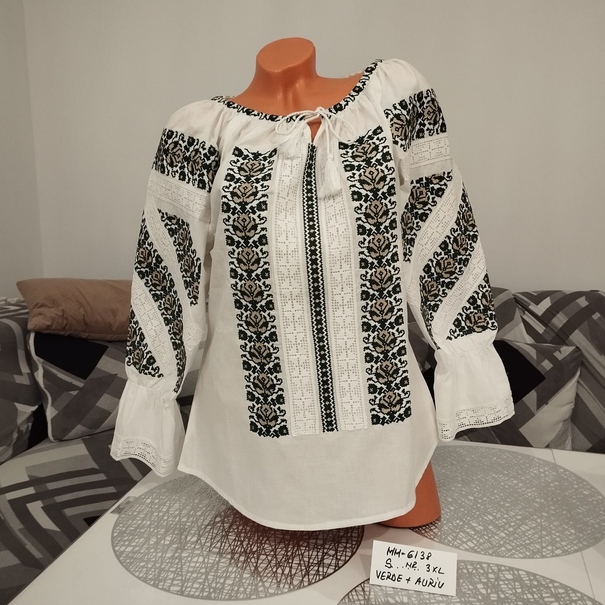 Ie tradițională Serafima