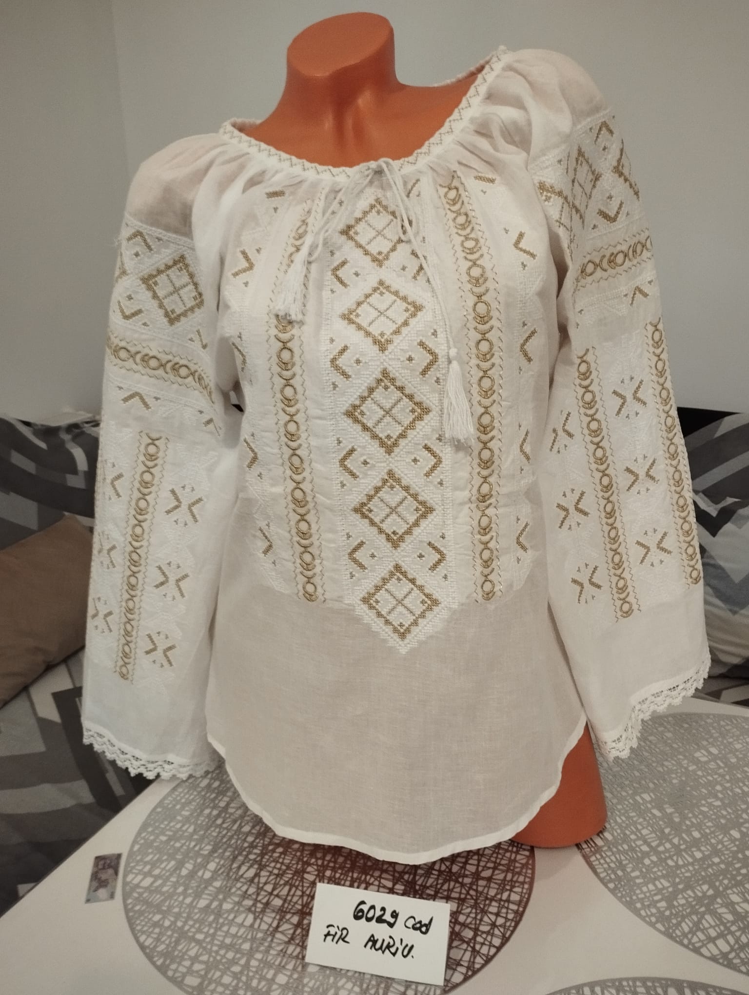 Ie tradițională Alexa