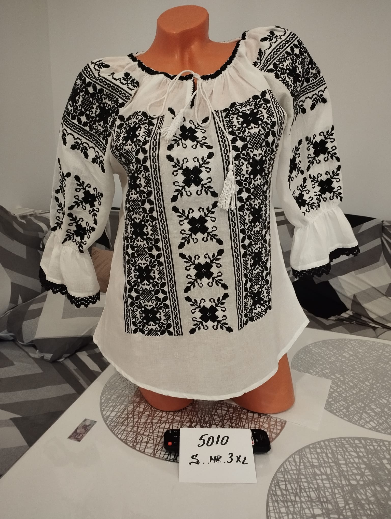 Ie tradițională Claudia