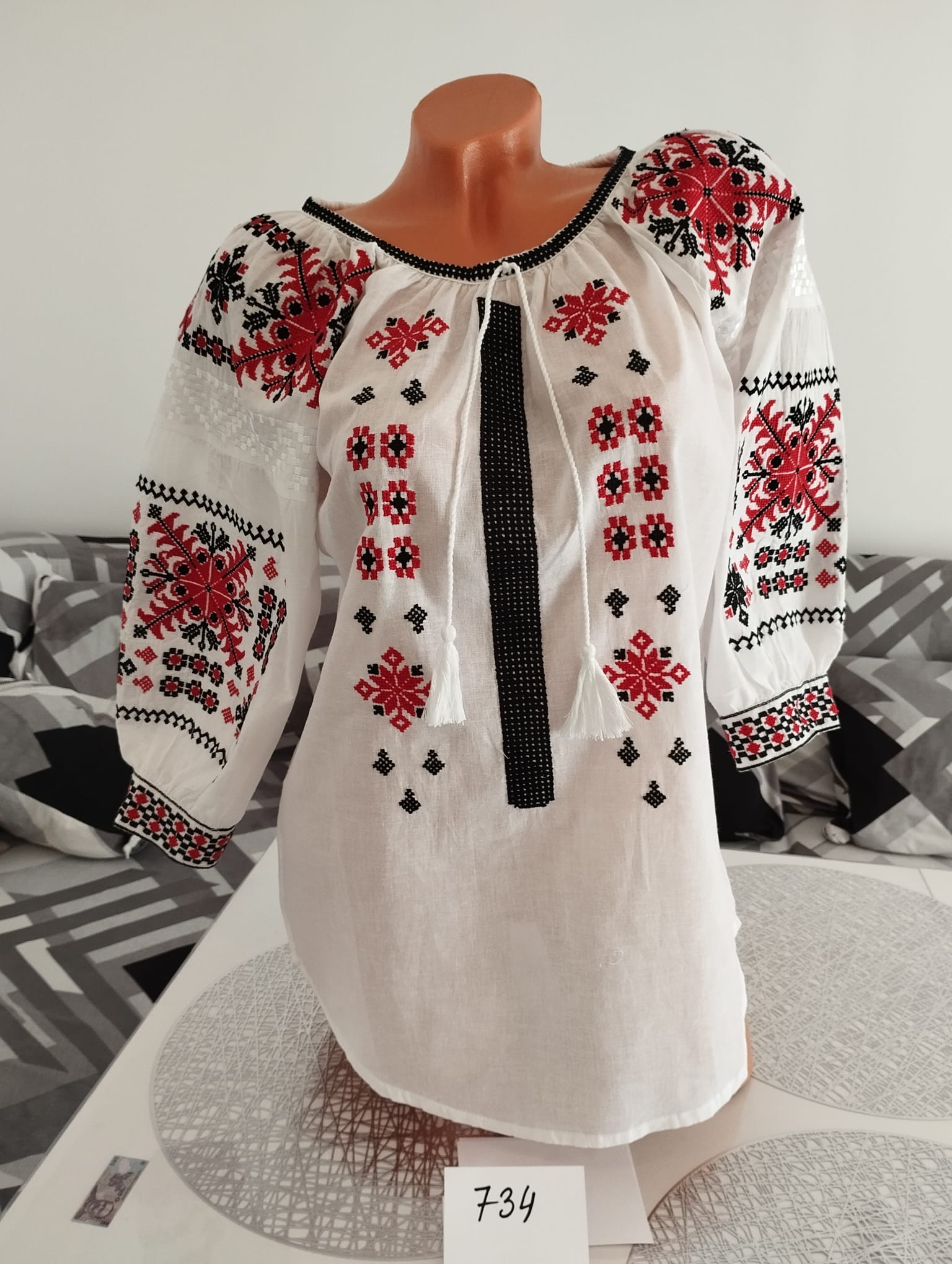 Ie tradițională Crina Roșie