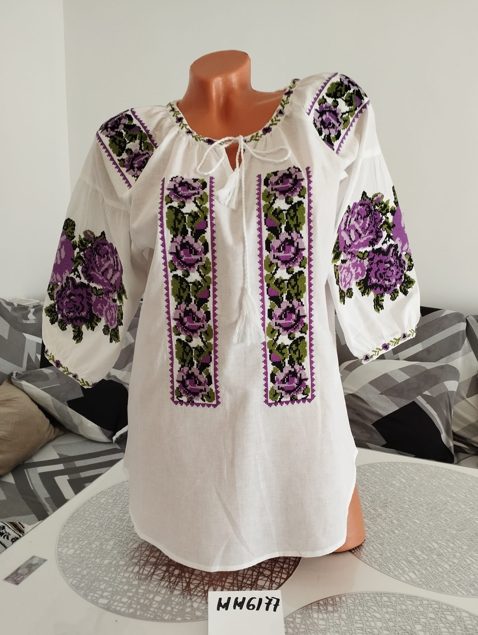 Ie tradițională Anet