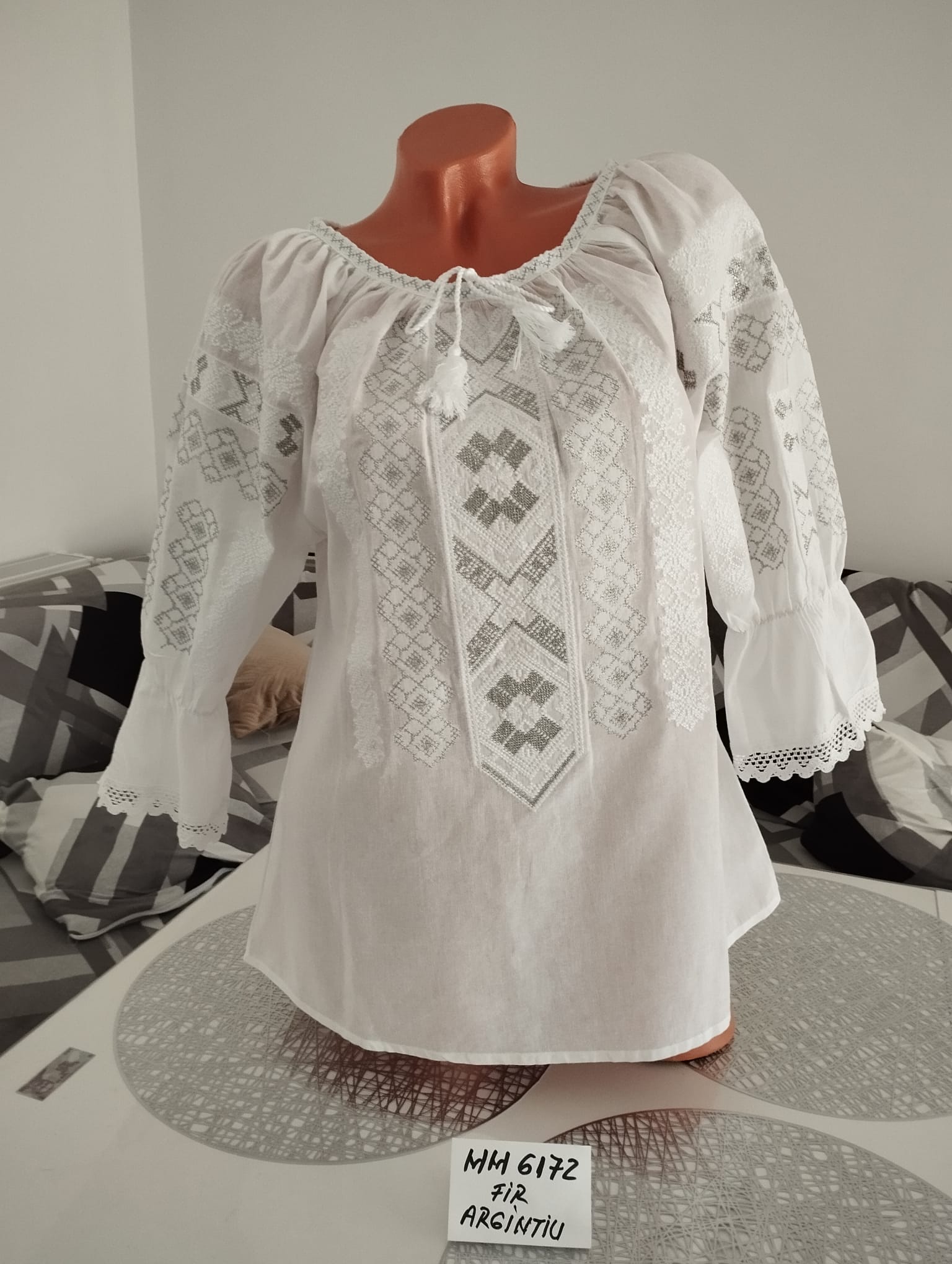 Ie tradițională Casia